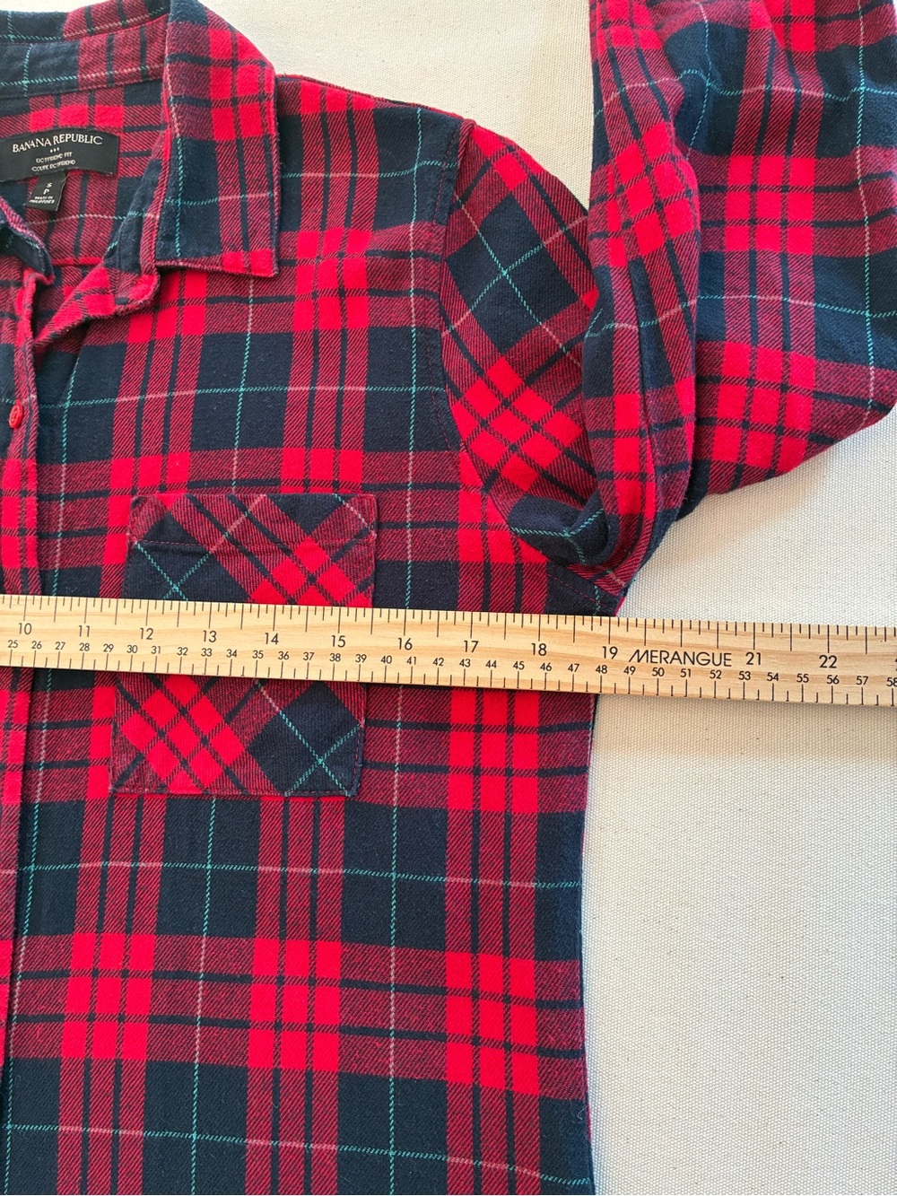 Banana Republic Red Plaid Flannel Boyfriend Shirt Size S 100% Coton Blouse - Picture 5 of 9